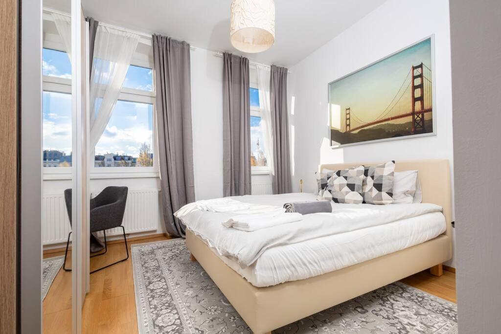 Orestaliving- 3Br On The Daube Canal/Friedensbruecke Vienna Luaran gambar