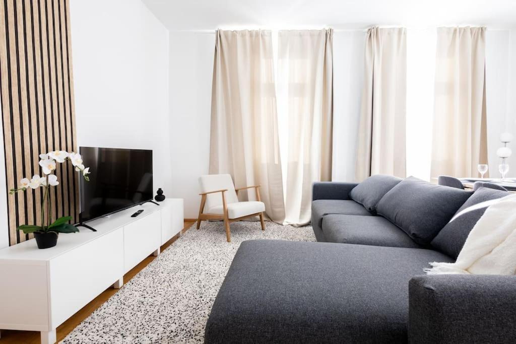 Orestaliving- 3Br On The Daube Canal/Friedensbruecke Vienna Luaran gambar