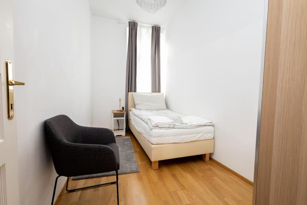 Orestaliving- 3Br On The Daube Canal/Friedensbruecke Vienna Luaran gambar