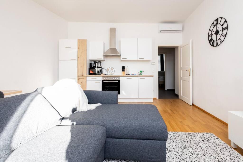 Orestaliving- 3Br On The Daube Canal/Friedensbruecke Vienna Luaran gambar