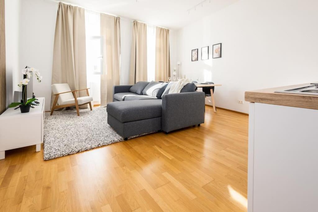 Orestaliving- 3Br On The Daube Canal/Friedensbruecke Vienna Luaran gambar